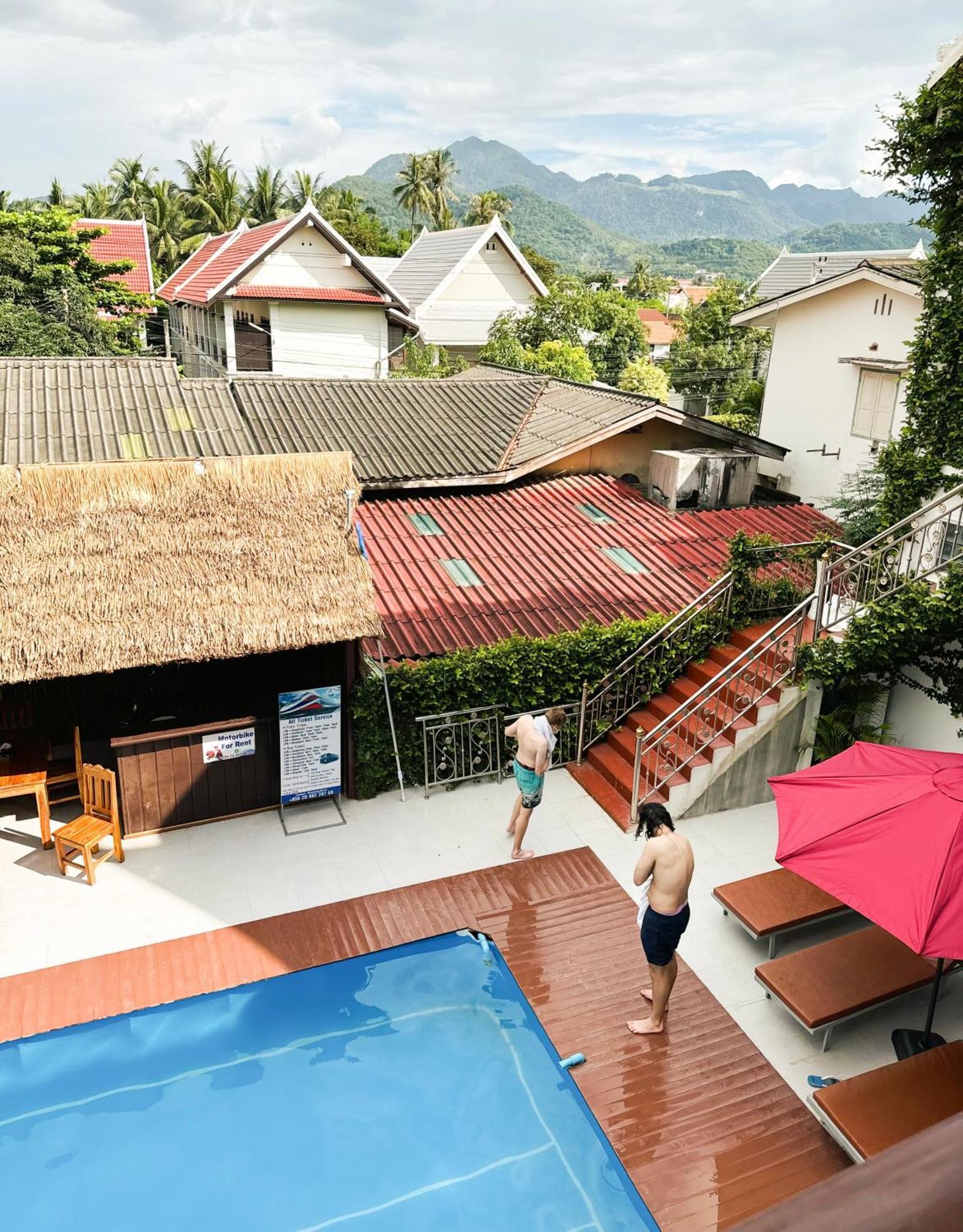 Sabai Sabai Backpackers Hostel Луангпхабанг Экстерьер фото