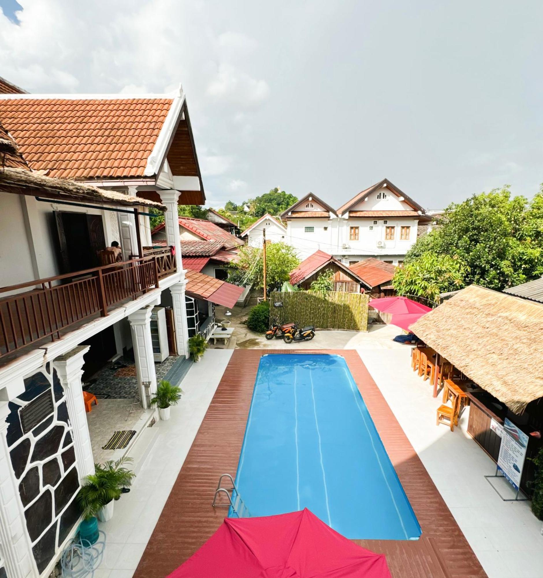 Sabai Sabai Backpackers Hostel Луангпхабанг Экстерьер фото