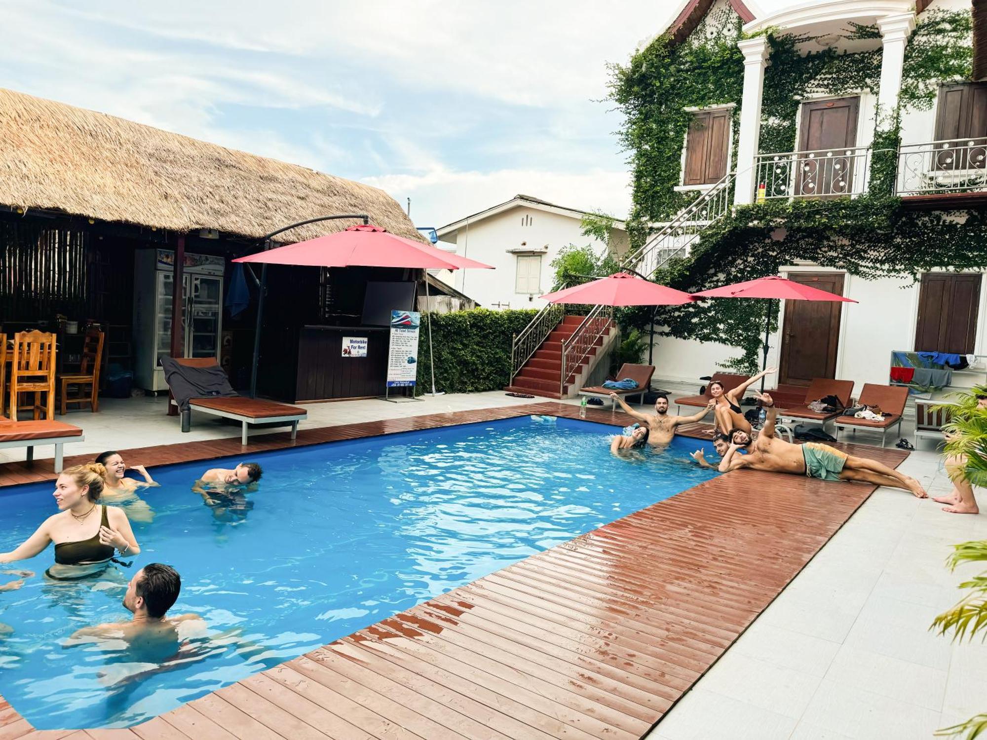 Sabai Sabai Backpackers Hostel Луангпхабанг Экстерьер фото
